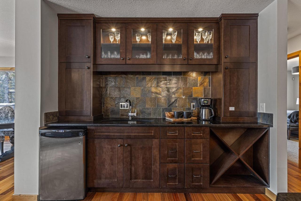 3 Bedroom Condo By Canadian Rockies Vacation Rentals 캔모어 외부 사진