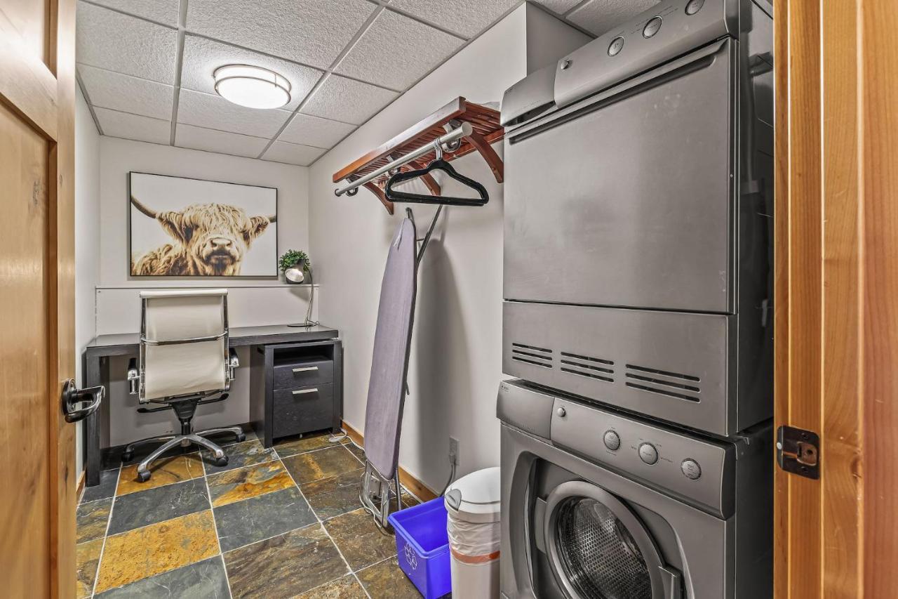 3 Bedroom Condo By Canadian Rockies Vacation Rentals 캔모어 외부 사진